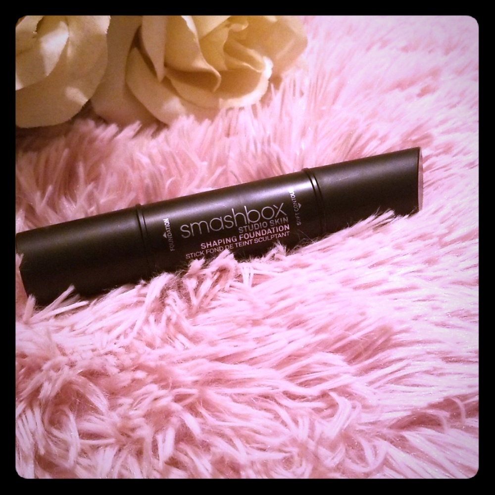 SMASHBOX foundation and soft contour stick